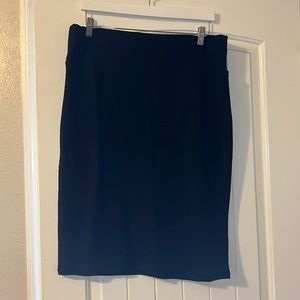 LuLaRoe BLACK 2X Cassie Like New